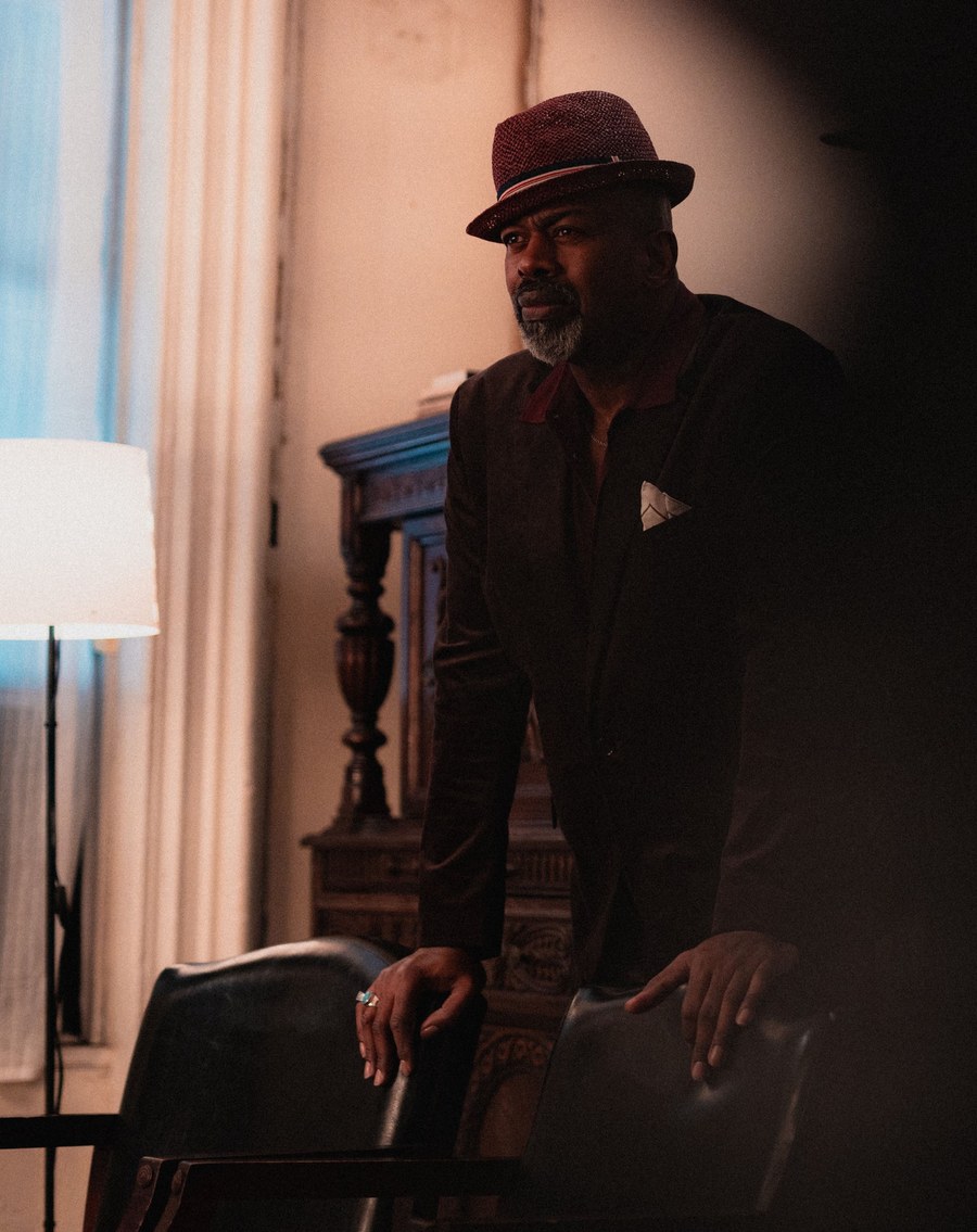 Lance Roberts in The Entertainer